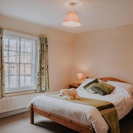 Bed and Breakfast The White Bear Devizes Exteriér fotografie