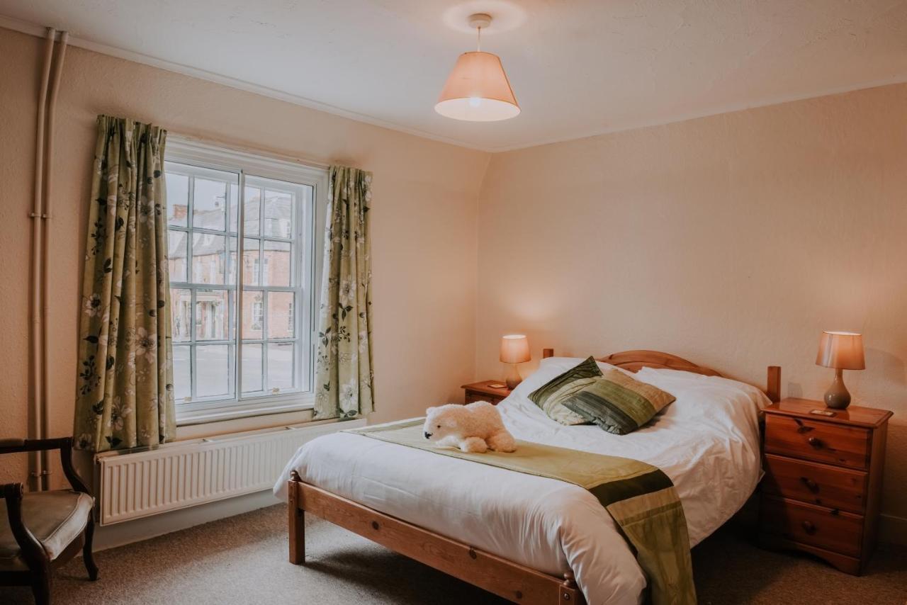 Bed and Breakfast The White Bear Devizes Exteriér fotografie