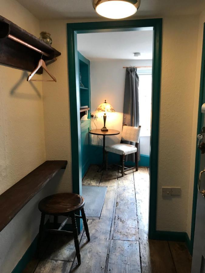 Bed and Breakfast The White Bear Devizes Exteriér fotografie