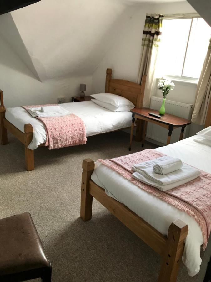 Bed and Breakfast The White Bear Devizes Exteriér fotografie