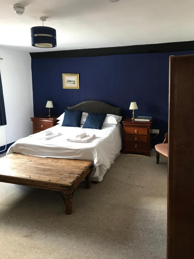 Bed and Breakfast The White Bear Devizes Exteriér fotografie