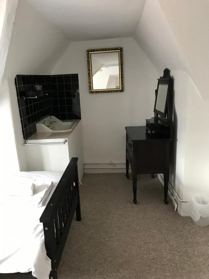 Bed and Breakfast The White Bear Devizes Exteriér fotografie